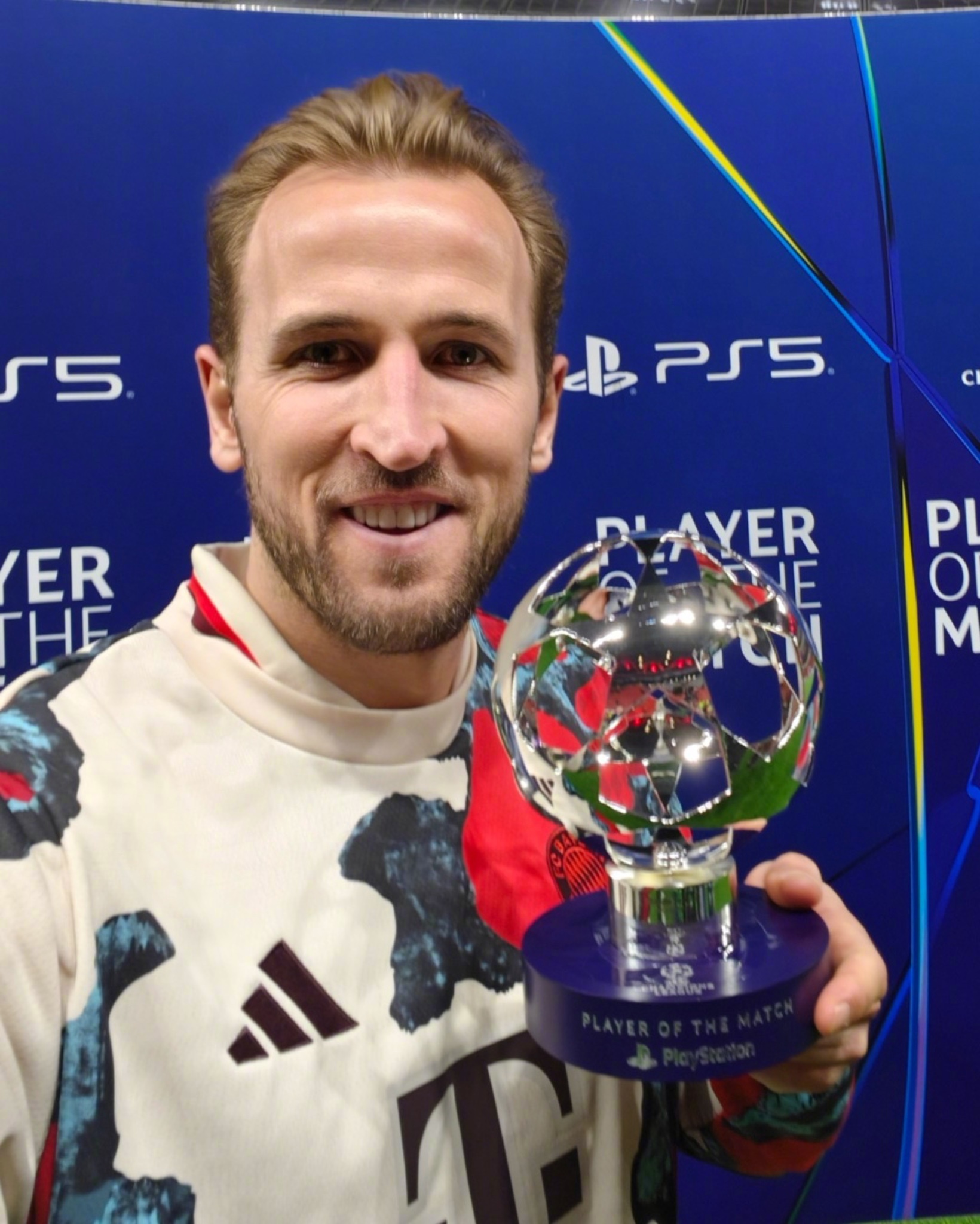 关于凯恩赛事官方发布高光表现新规，曼联争议不断！的信息爱游戏中国官网